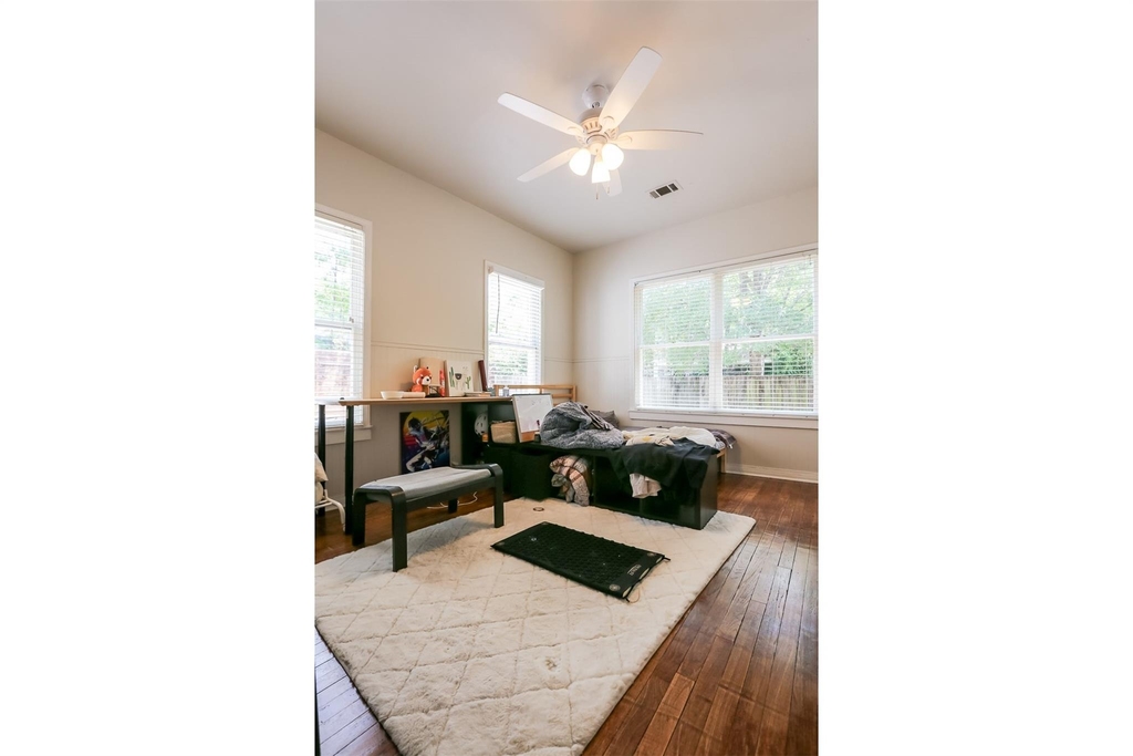 308 E 32nd St - Photo 10