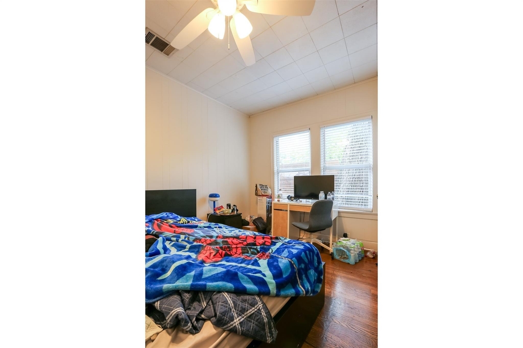 308 E 32nd St - Photo 24