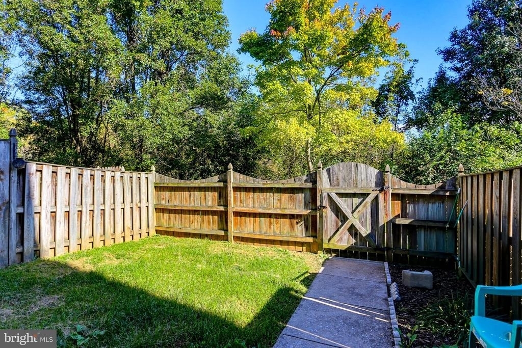 5210 Duke Court - Photo 5