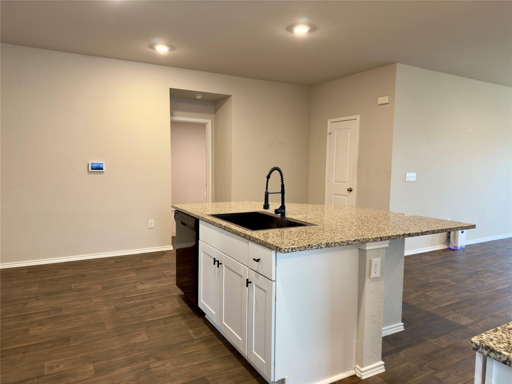 5813 Xene Dr - Photo 5