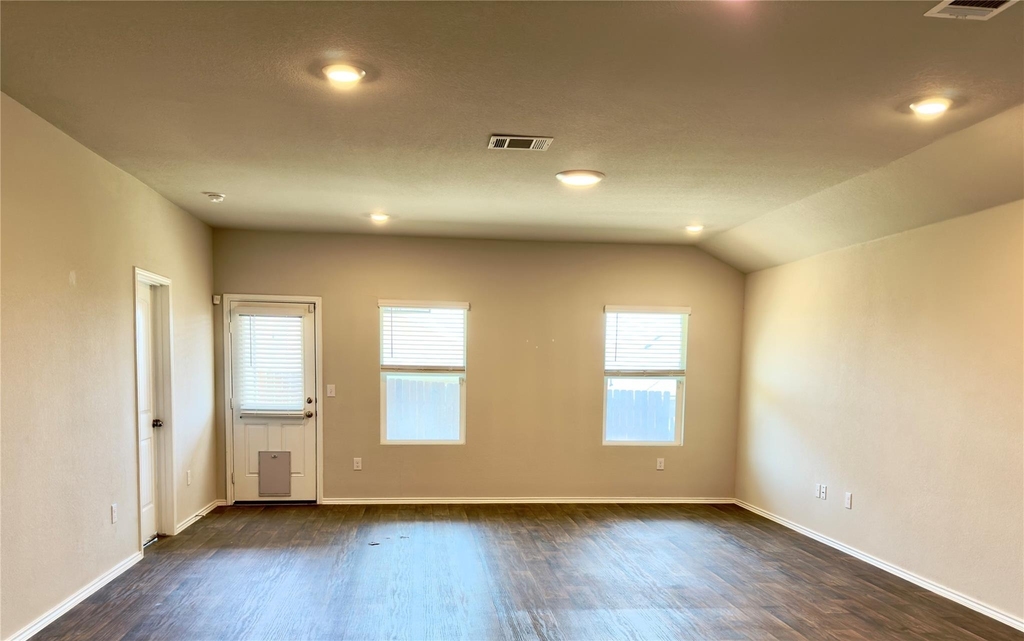 5813 Xene Dr - Photo 8