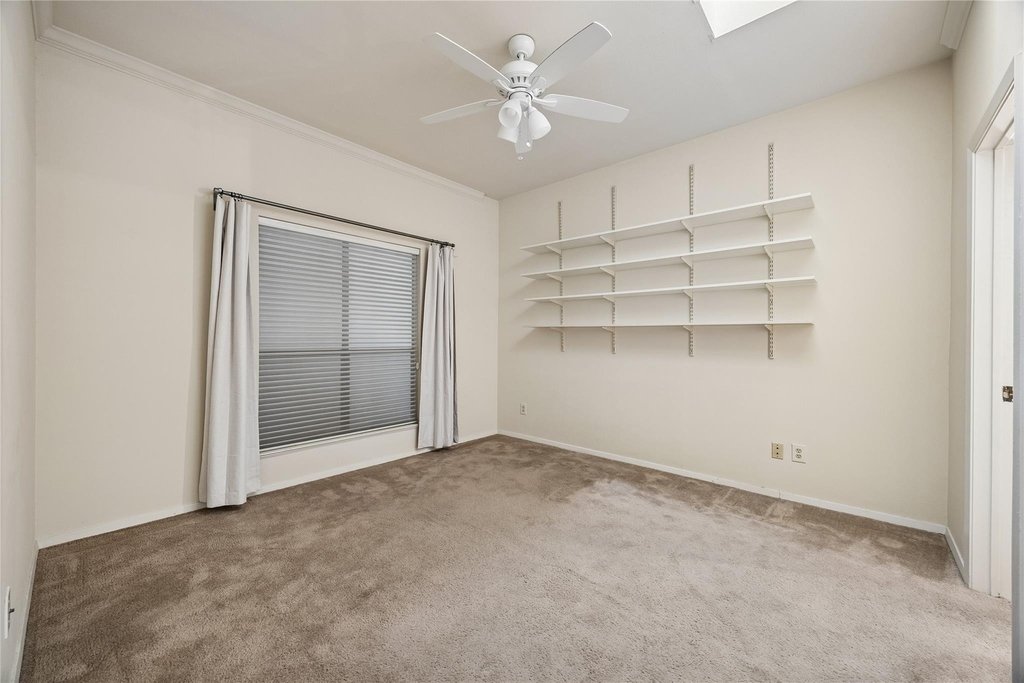 409 E 38th St - Photo 10