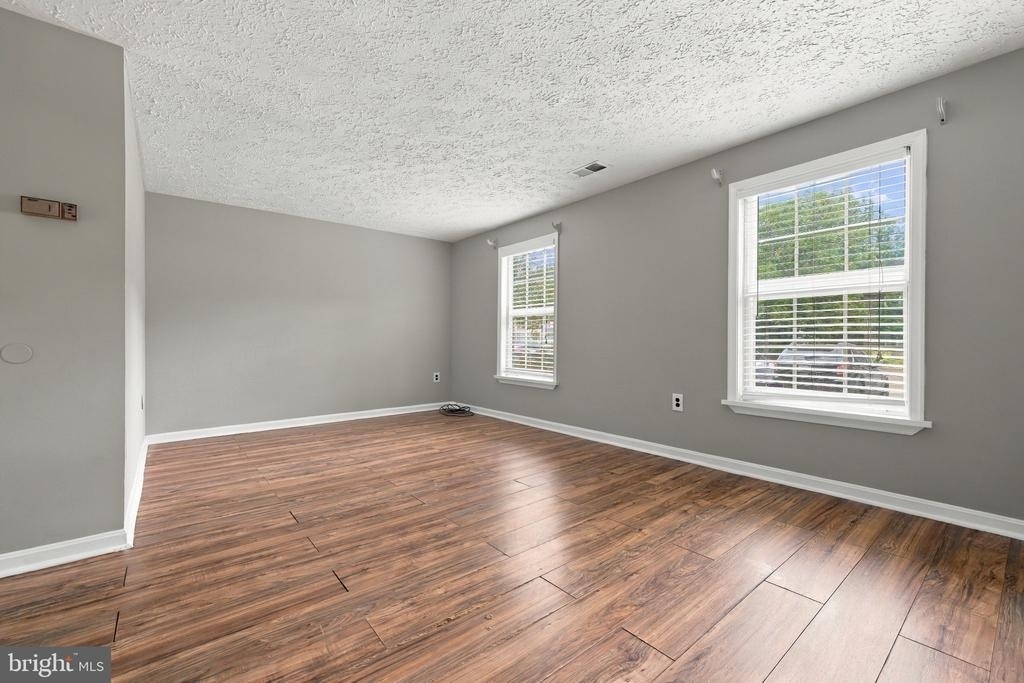 1554 Pin Oak Drive - Photo 3