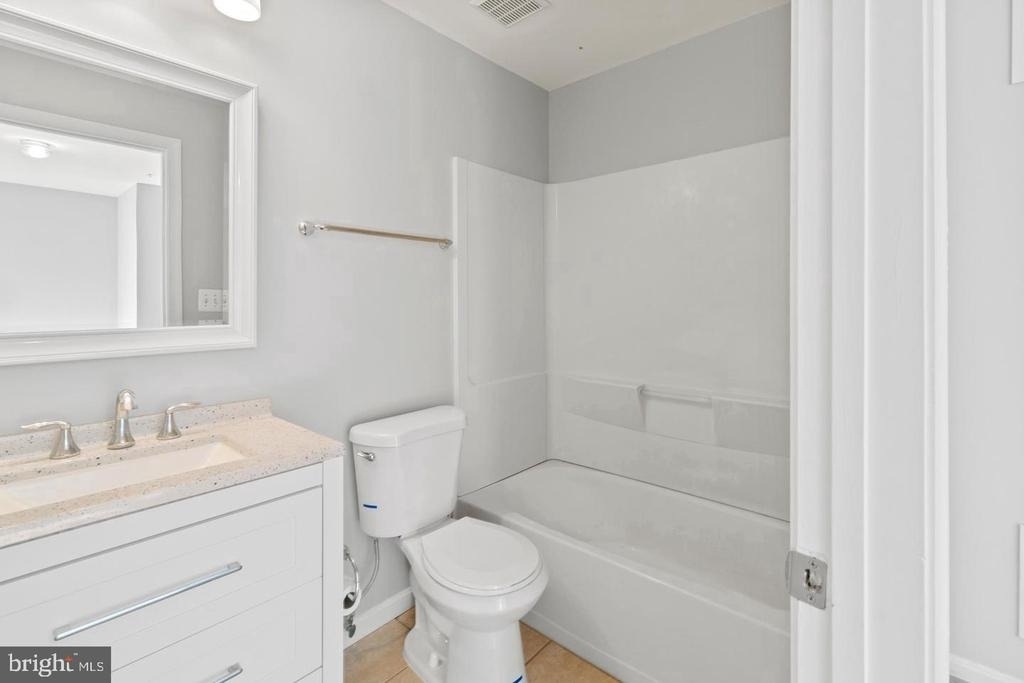 509 Bridgeport Place - Photo 14