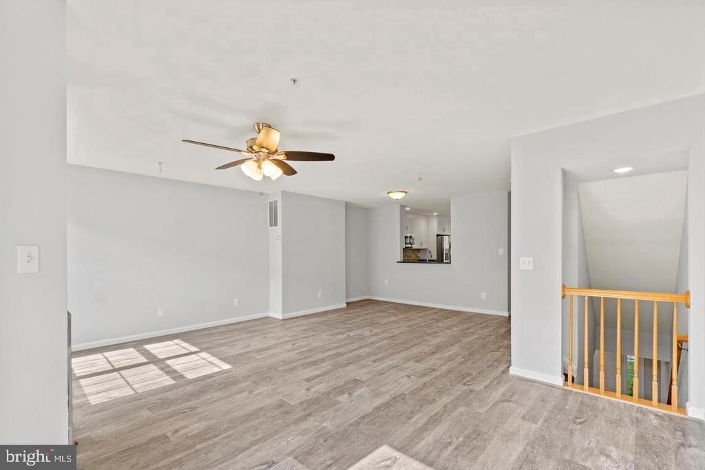 509 Bridgeport Place - Photo 4