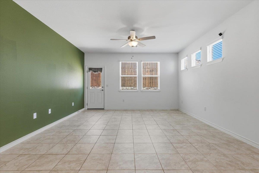 5202 Dimesky Ln - Photo 14