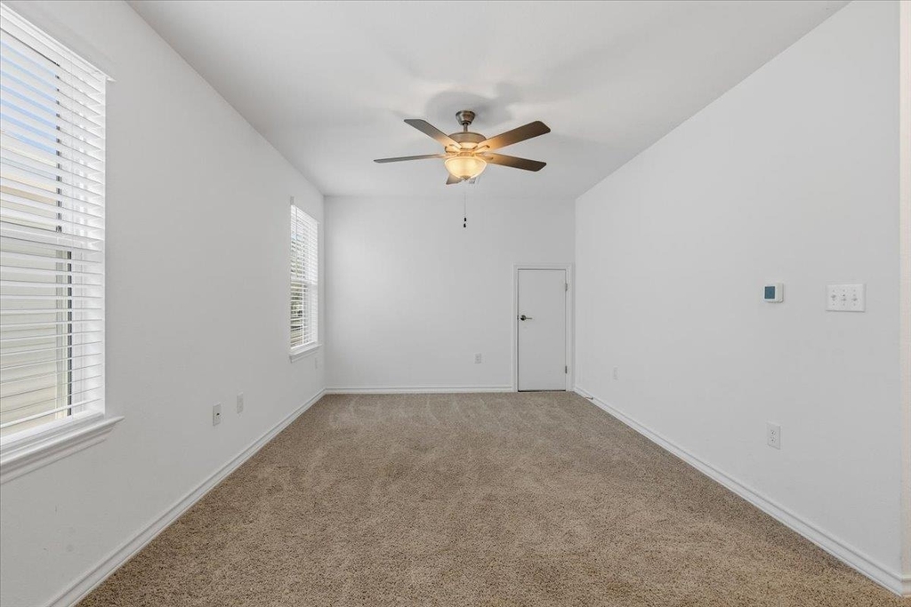 5202 Dimesky Ln - Photo 24