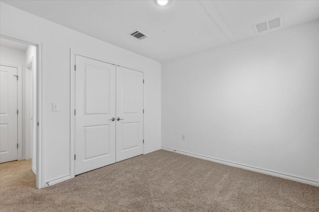 5202 Dimesky Ln - Photo 27
