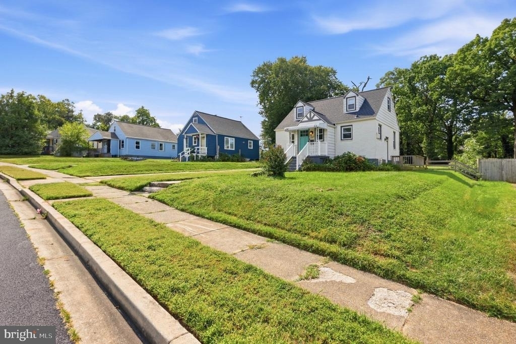 2507 Glencoe Road - Photo 1