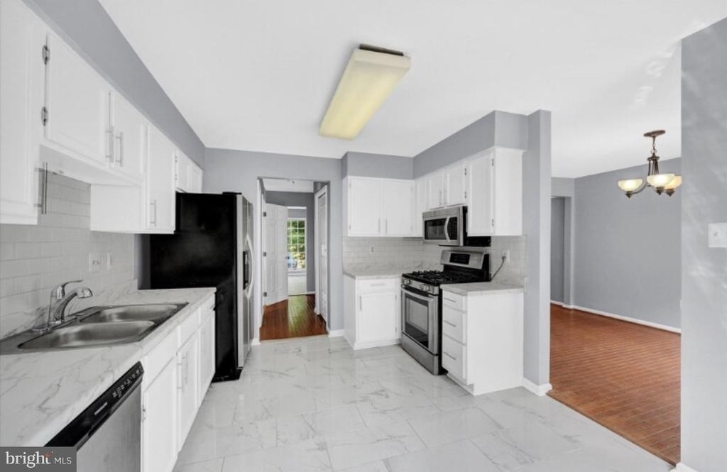27 Preakness Court - Photo 2