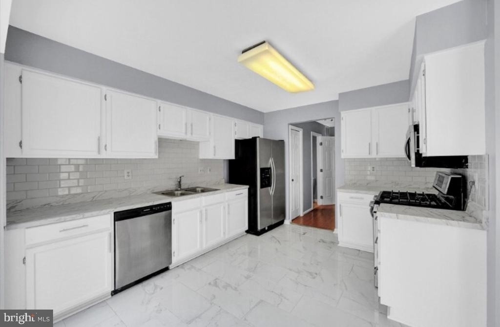 27 Preakness Court - Photo 3