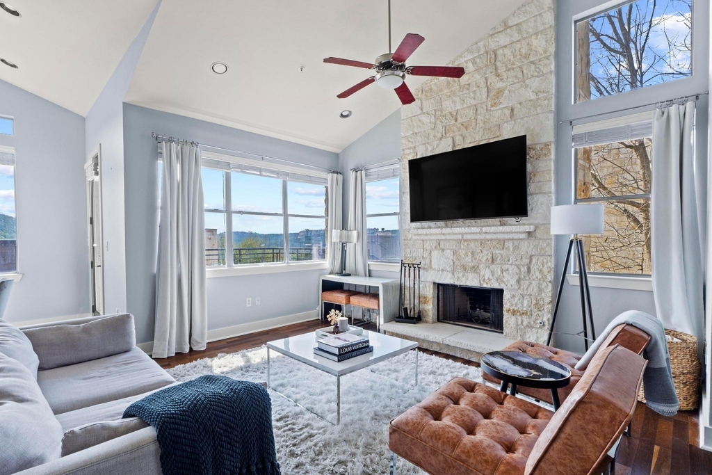 8110 Ranch Road 2222 - Photo 4