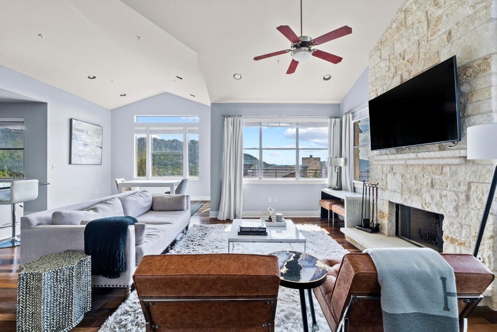 8110 Ranch Road 2222 - Photo 3