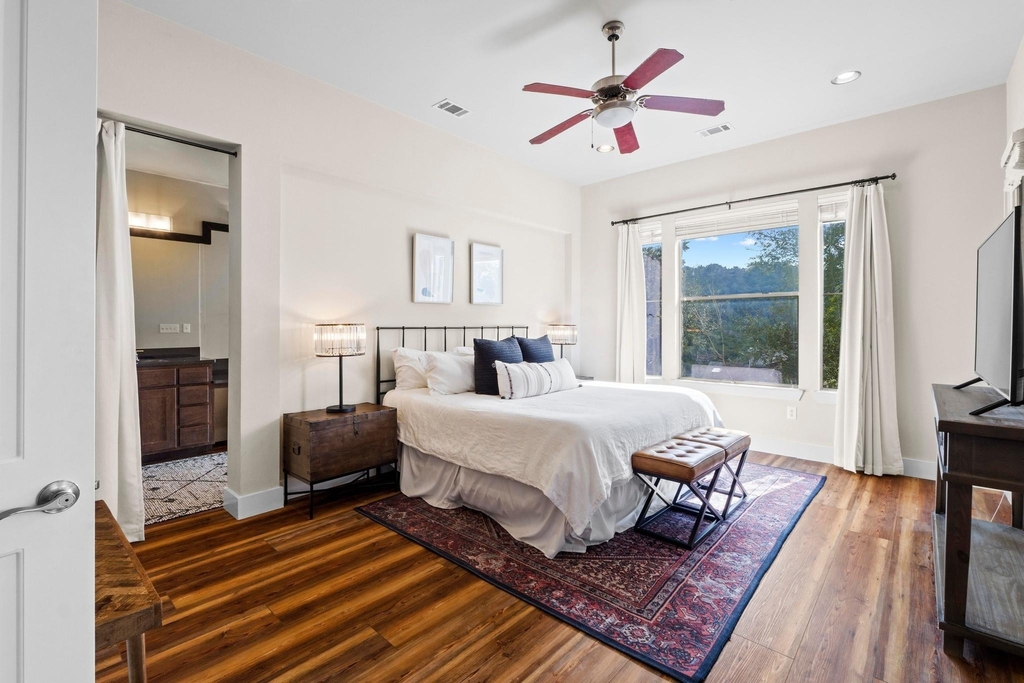 8110 Ranch Road 2222 - Photo 15