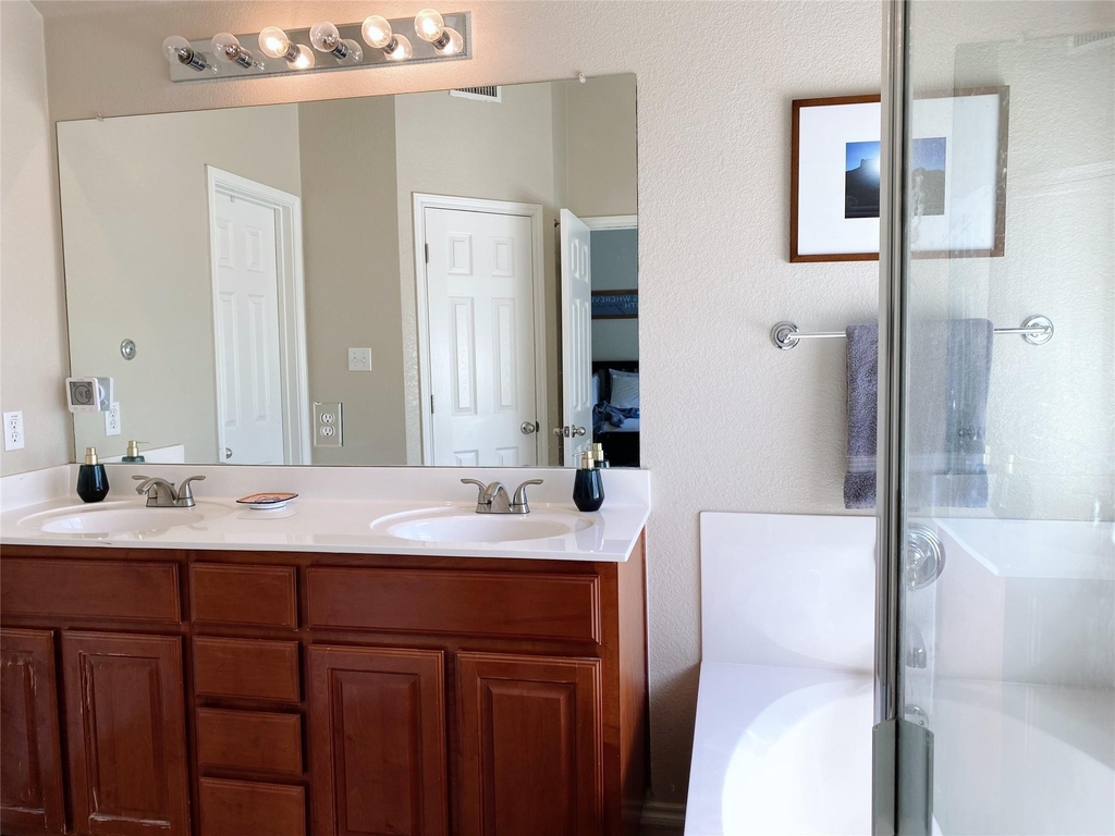 1607 Melissa Oaks Ln - Photo 15