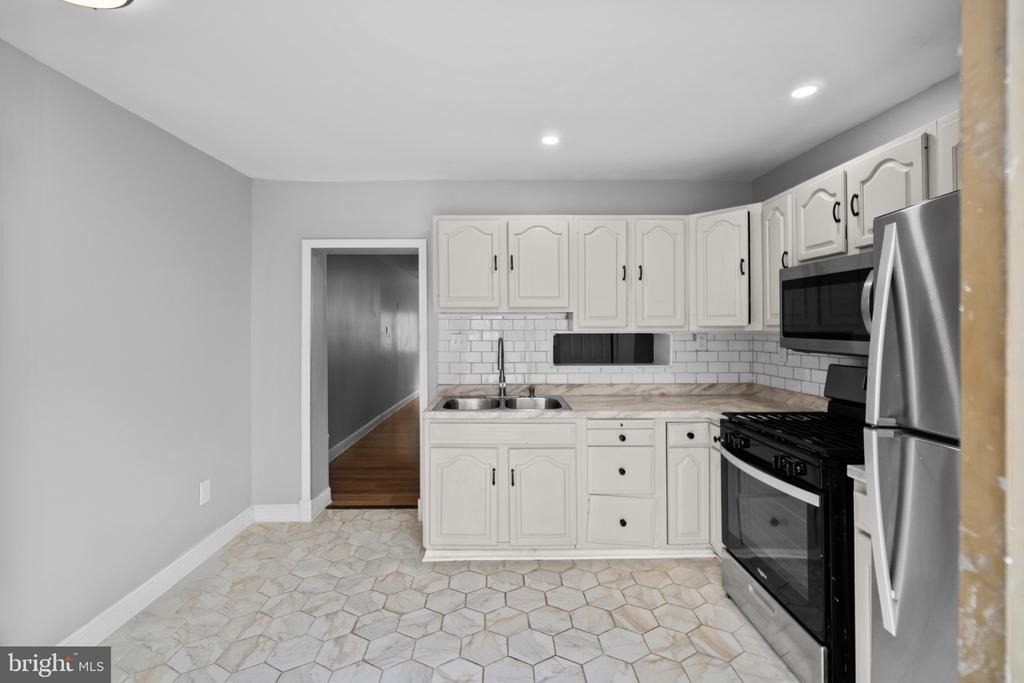 3404 Mueller Street - Photo 11
