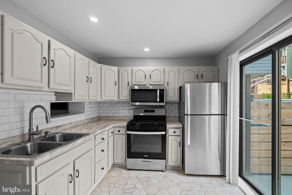 3404 Mueller Street - Photo 8