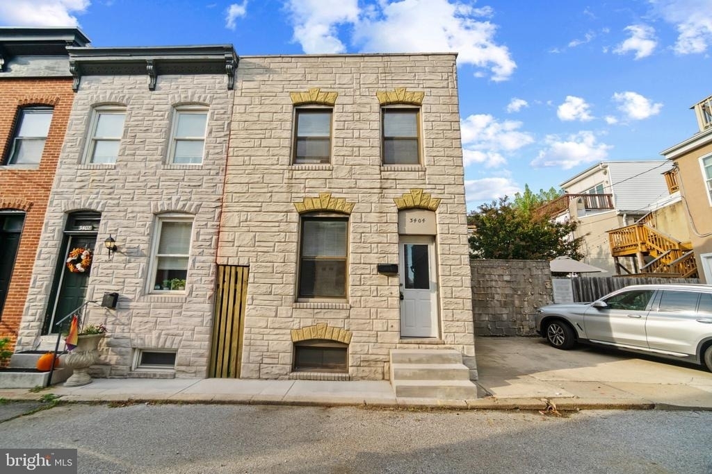 3404 Mueller Street - Photo 1