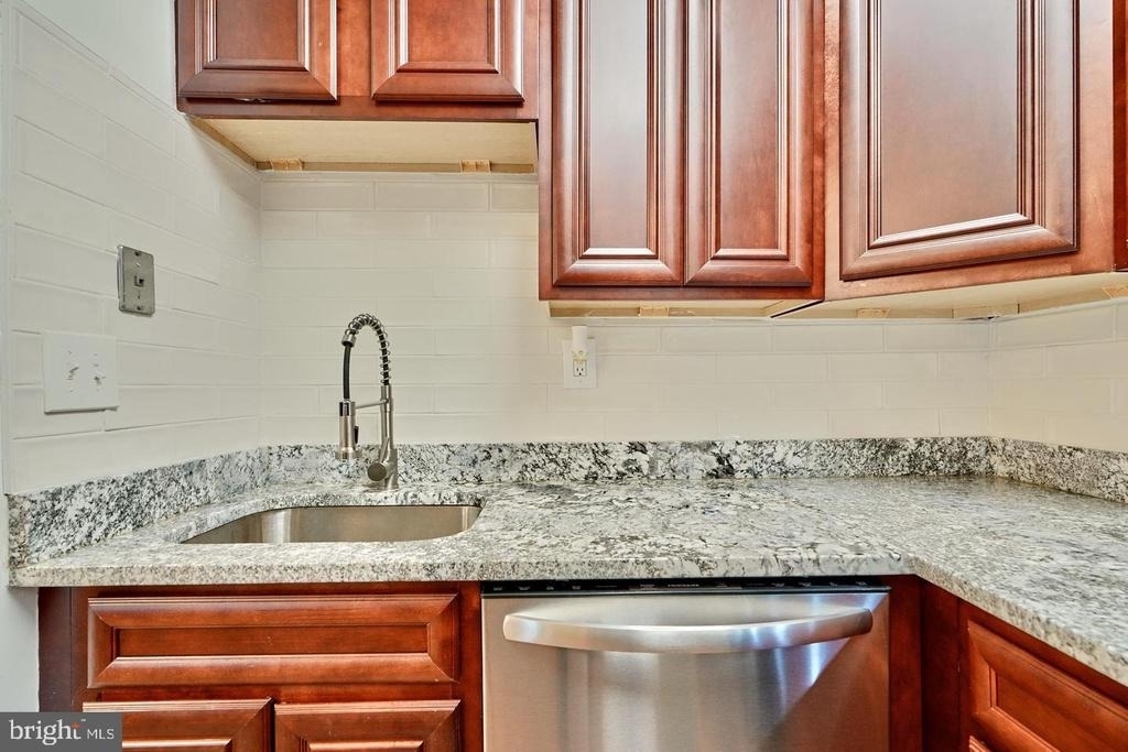 4410 Falls Bridge Drive - Photo 9