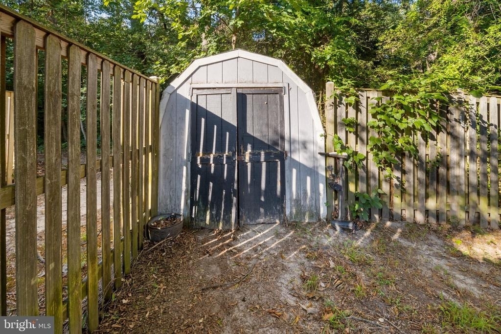 7930 Sutherland Court - Photo 30