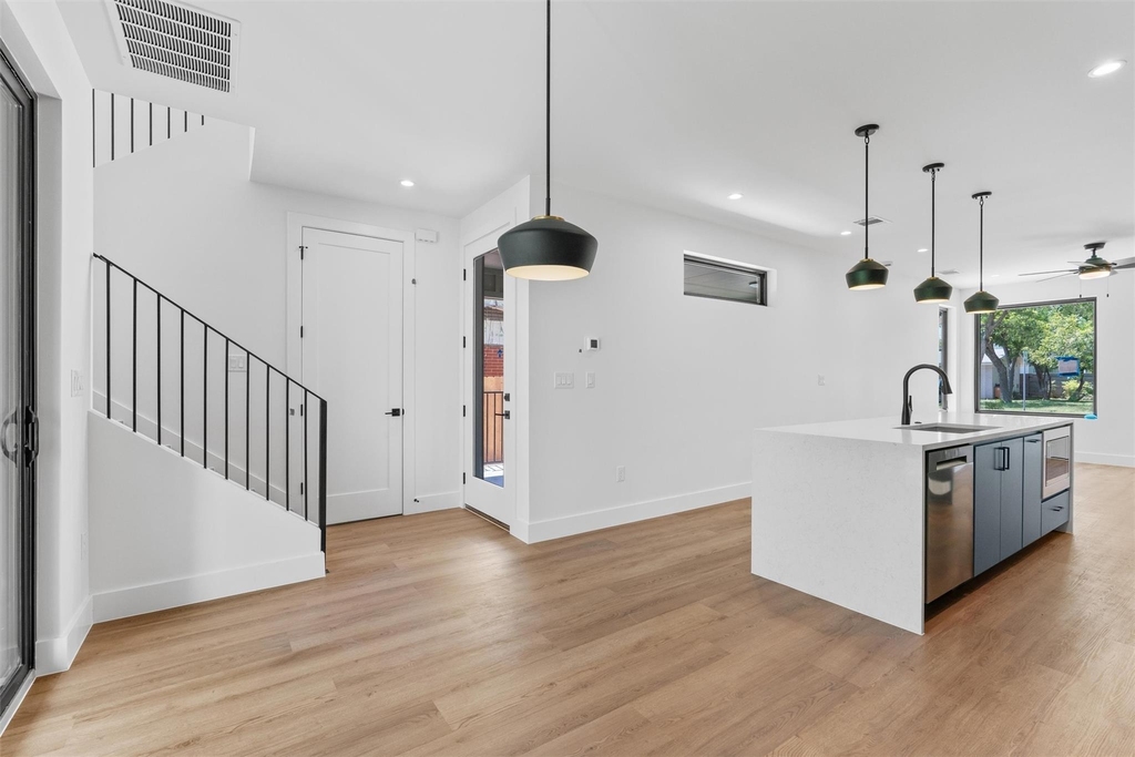 1402 Beckett St - Photo 13