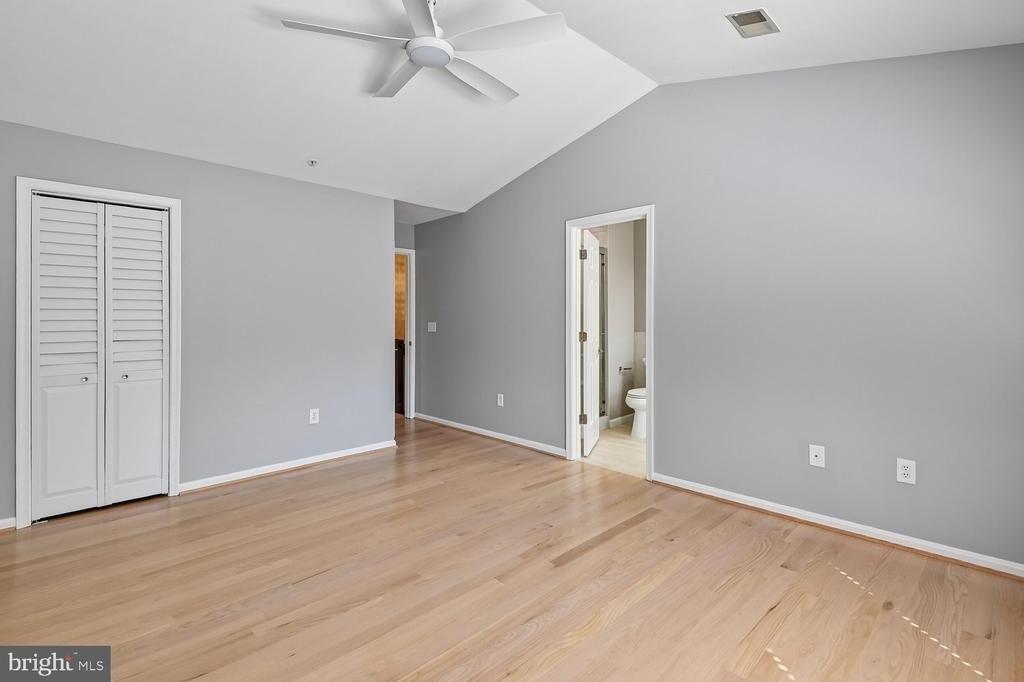 558 Francis Nicholson Way - Photo 18