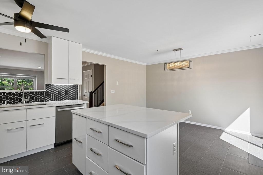 558 Francis Nicholson Way - Photo 15