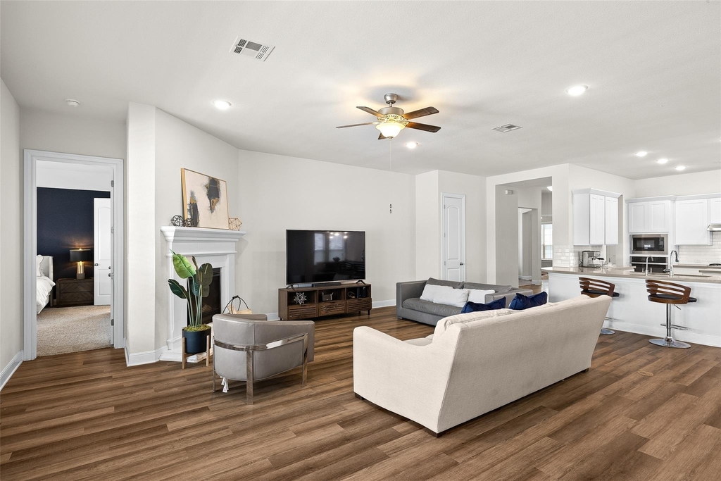 124 Adina Dr - Photo 2