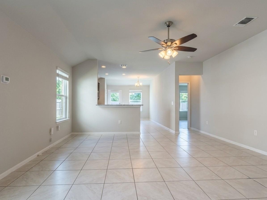 10305 Hatton Ln - Photo 0
