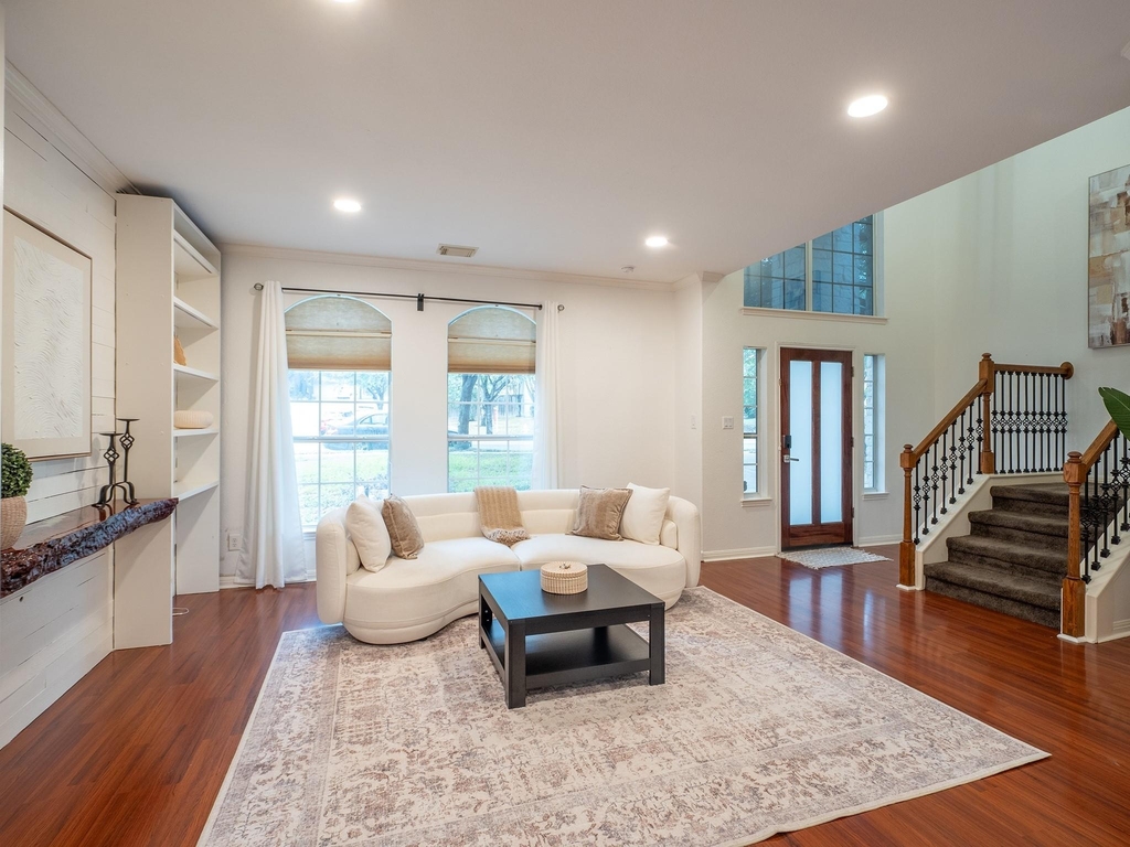 1733 Chasewood Dr - Photo 4