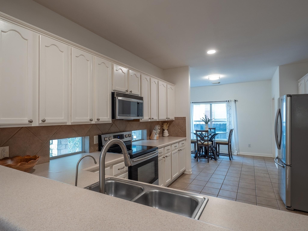 1733 Chasewood Dr - Photo 11