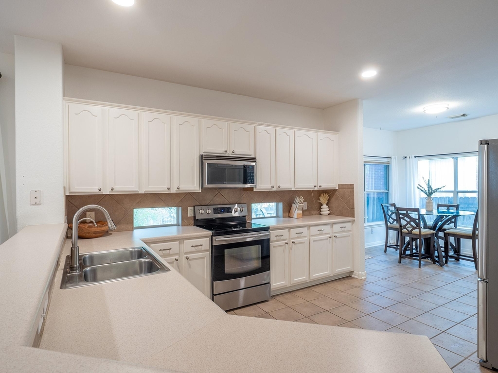 1733 Chasewood Dr - Photo 13