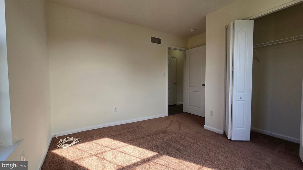220 Trafalgar Drive - Photo 35