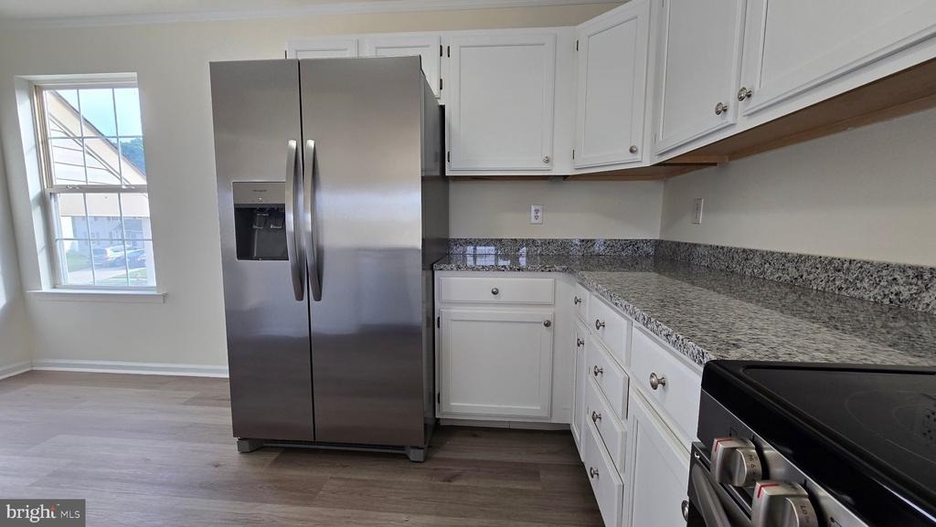 220 Trafalgar Drive - Photo 14
