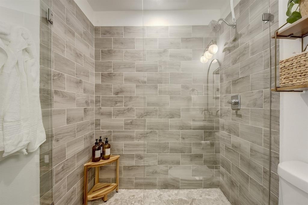2901 Glen Rae St - Photo 18