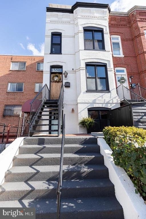 1517 6th Street Nw - Photo 0