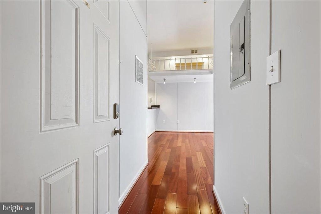 1125 12th Street Nw - Photo 2