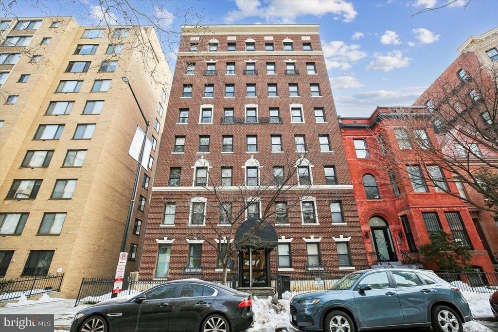 1125 12th Street Nw - Photo 0