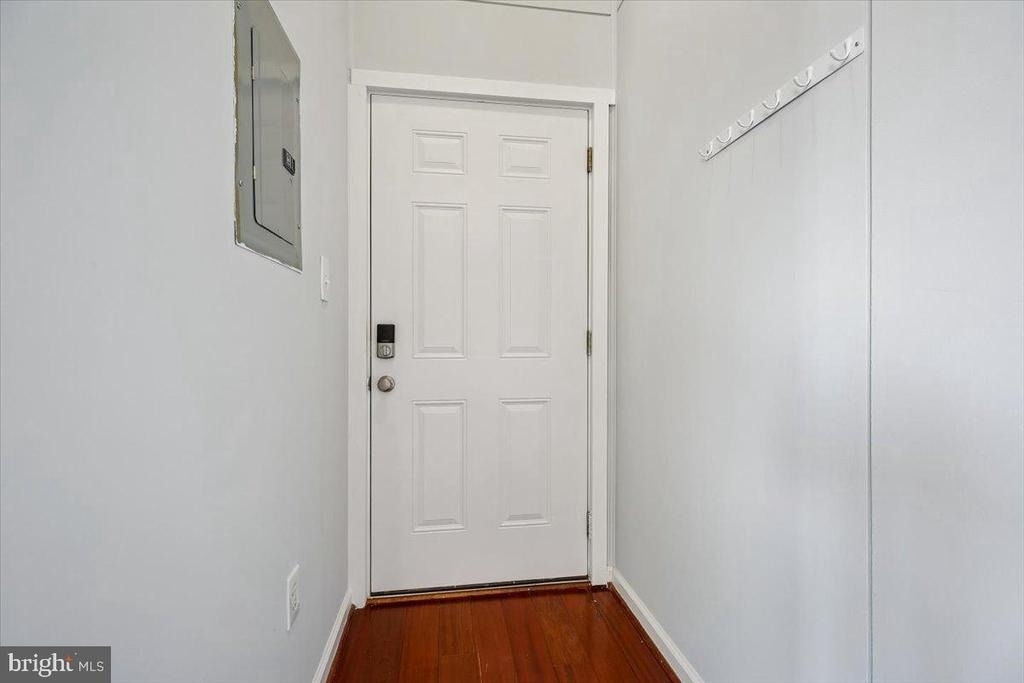 1125 12th Street Nw - Photo 1