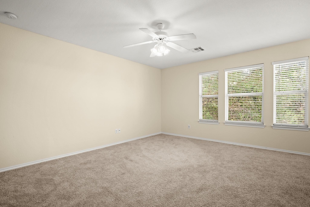 6704 Walkup Ln - Photo 3