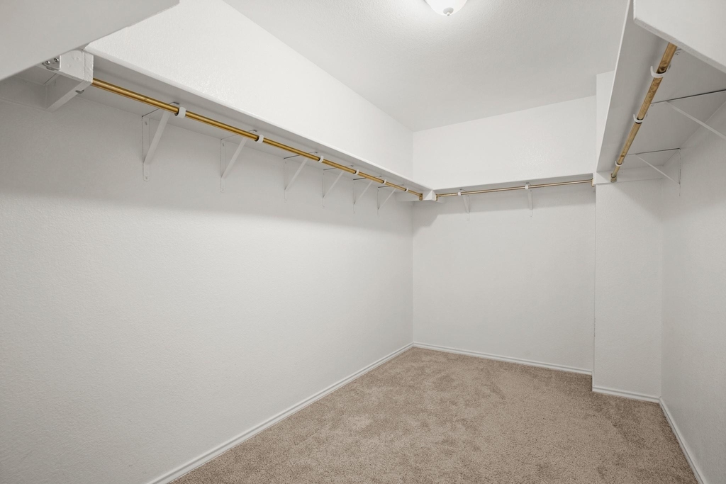 6704 Walkup Ln - Photo 5