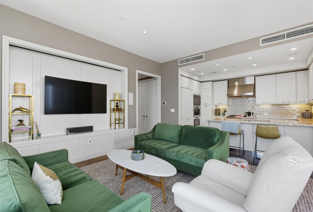 200 Congress Ave - Photo 16