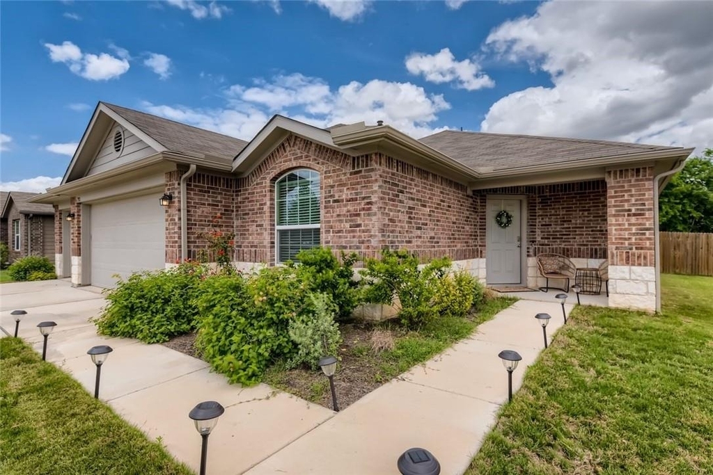 192 James Adkins Dr - Photo 2