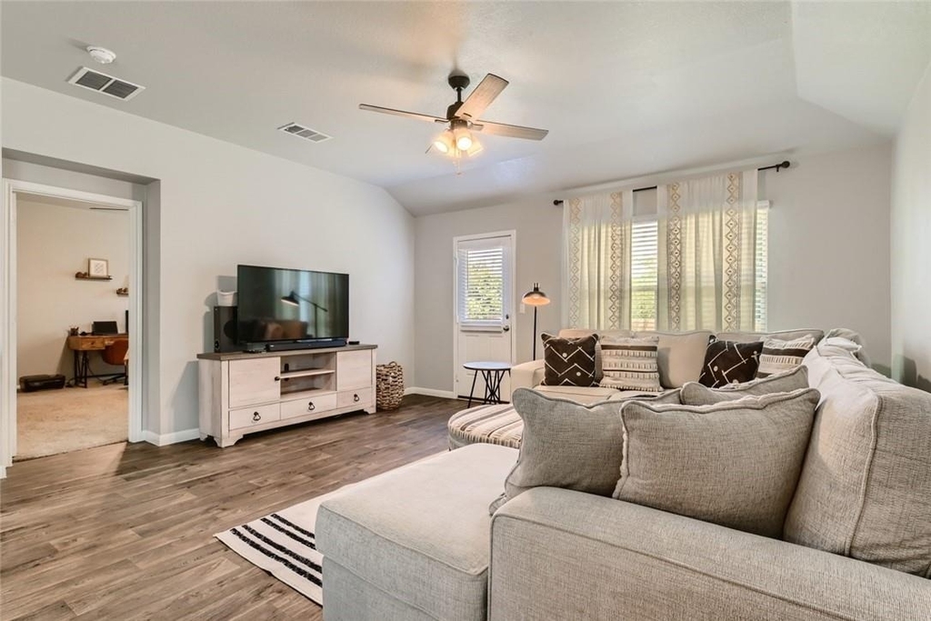 192 James Adkins Dr - Photo 4