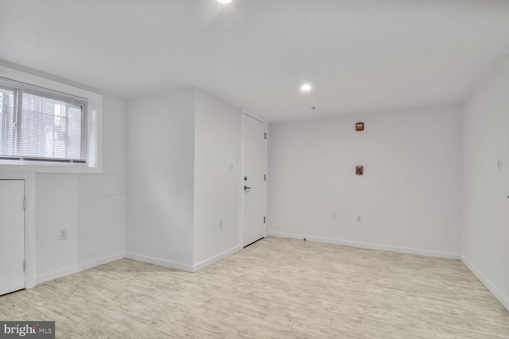 24 Rhode Island Avenue Ne - Photo 10
