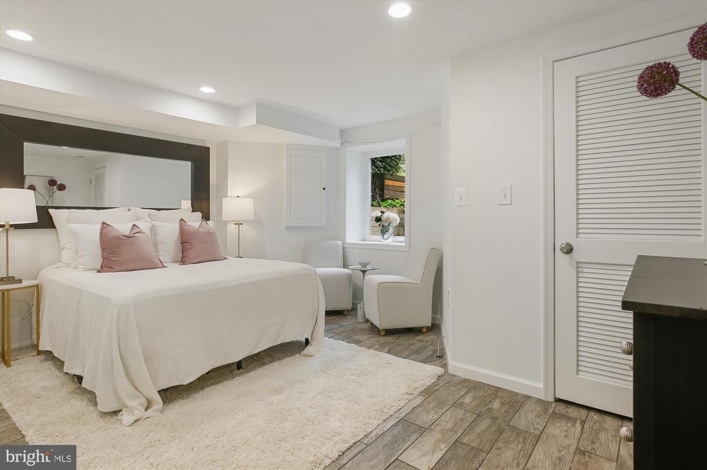 13 R Street Ne - Photo 25