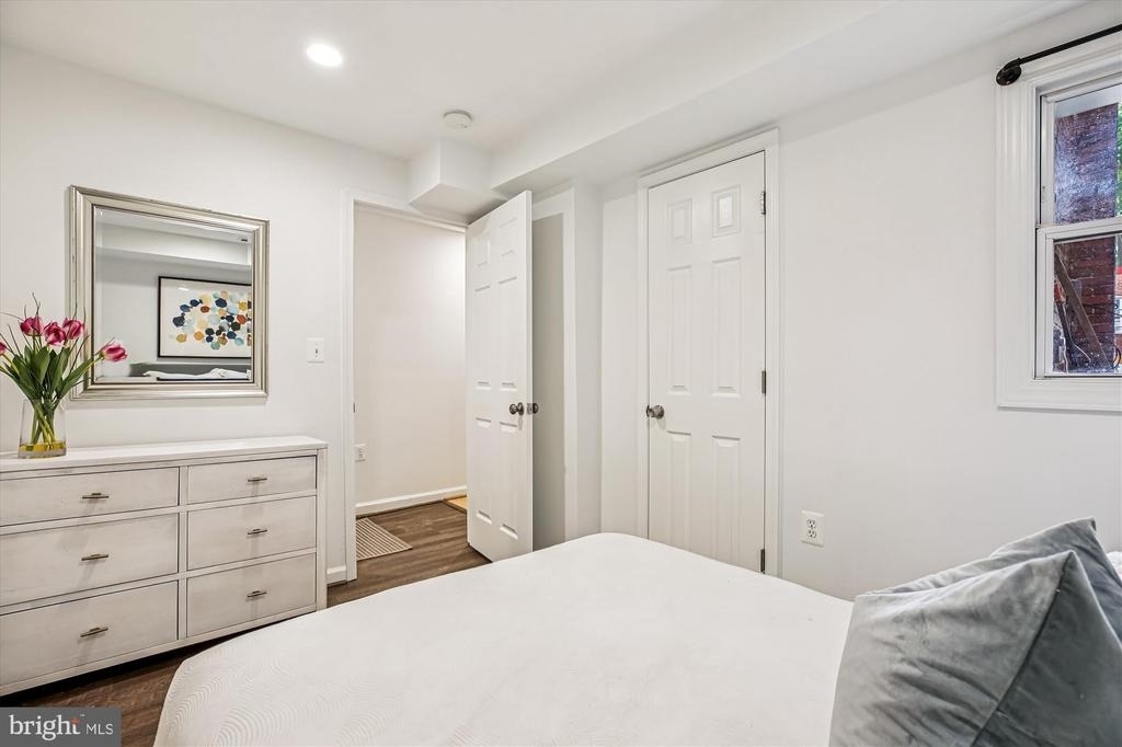 13 R Street Ne - Photo 21