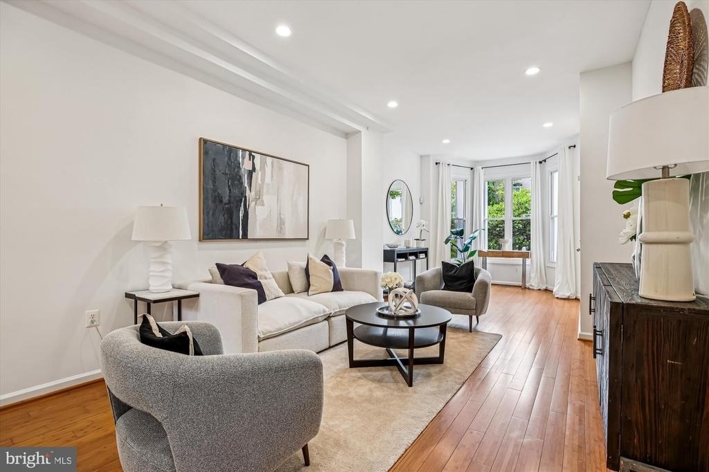 13 R Street Ne - Photo 14