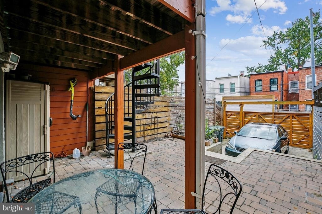 13 R Street Ne - Photo 35
