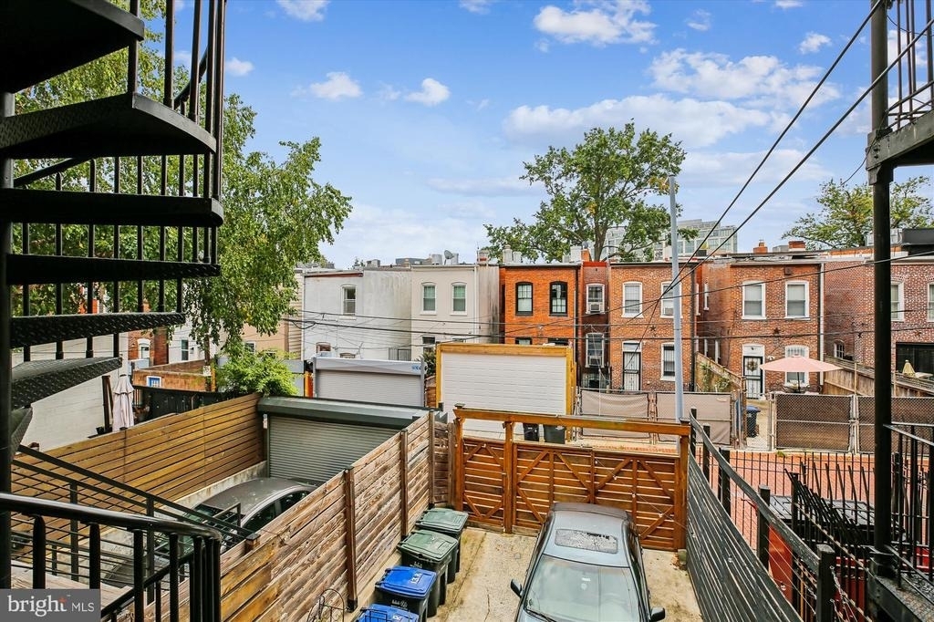 13 R Street Ne - Photo 37